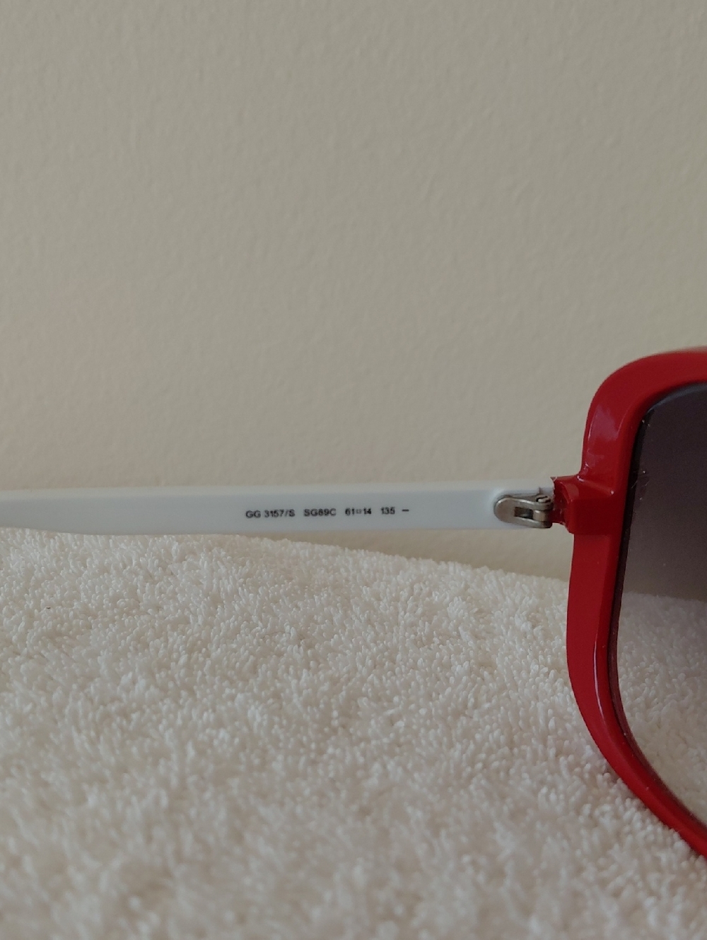 Gucci Red Oversized Gradient Lens Sunglasses - Picture 6 of 9